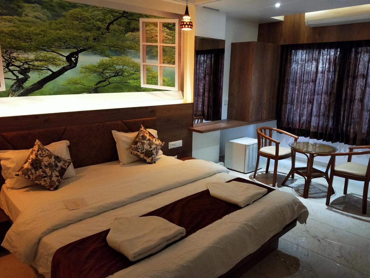Hotel The Grand Piano - Best Business Hotel In Patan Экстерьер фото