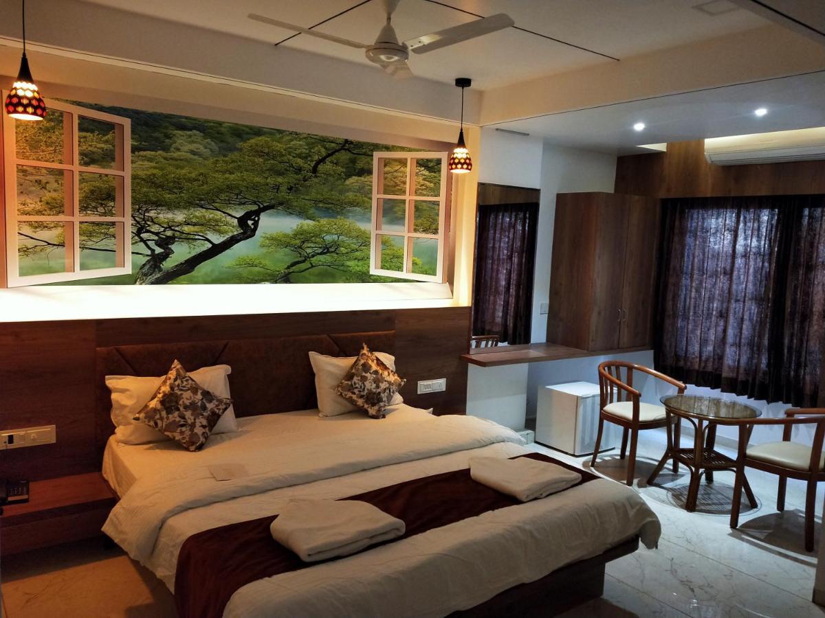 Hotel The Grand Piano - Best Business Hotel In Patan Экстерьер фото