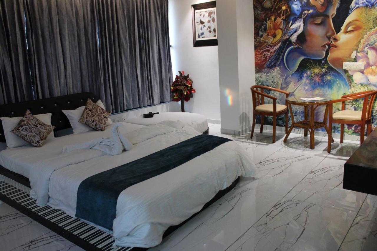 Hotel The Grand Piano - Best Business Hotel In Patan Экстерьер фото