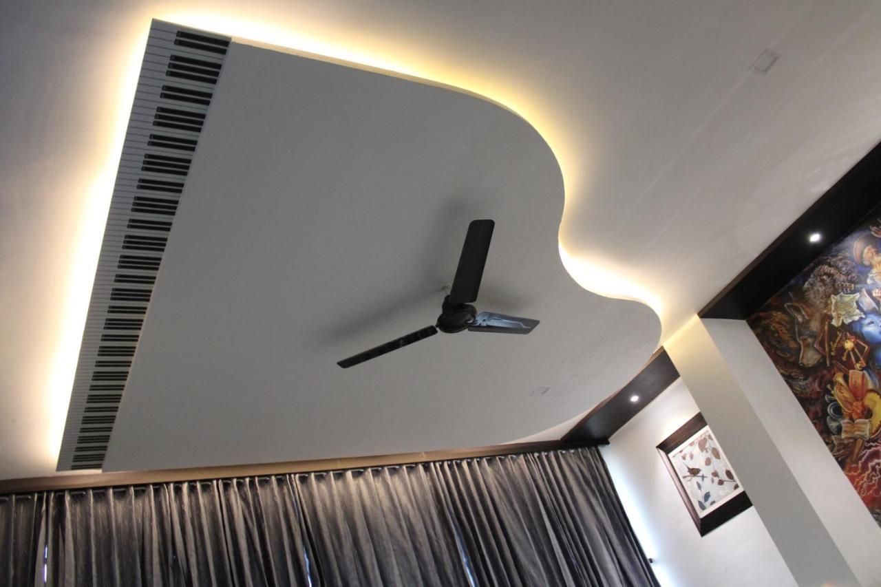 Hotel The Grand Piano - Best Business Hotel In Patan Экстерьер фото