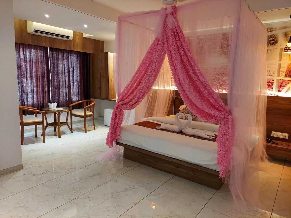 Hotel The Grand Piano - Best Business Hotel In Patan Экстерьер фото