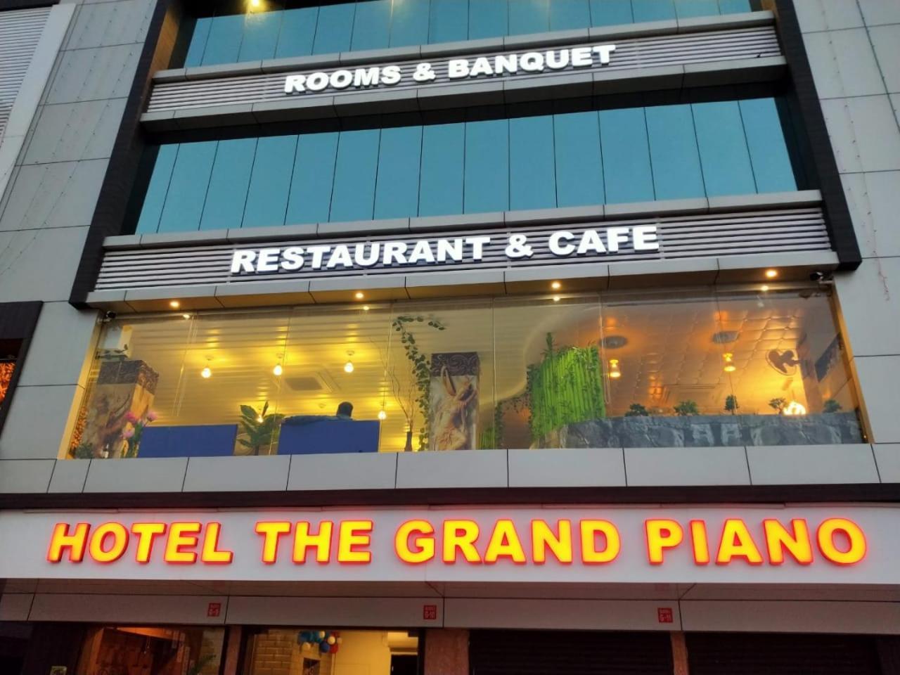 Hotel The Grand Piano - Best Business Hotel In Patan Экстерьер фото